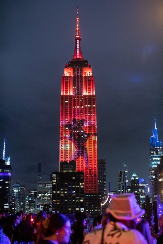 STRANGER THINGS EMPIRE STATE BUILDING