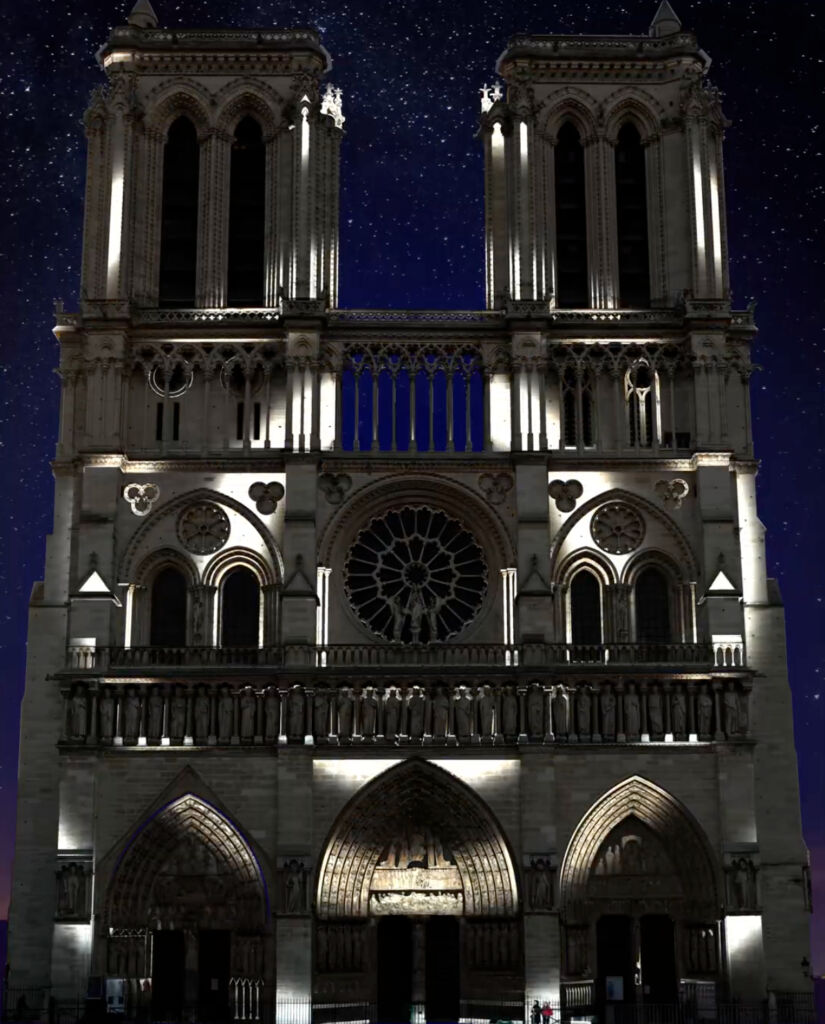 NOTRE DAME DE PARIS